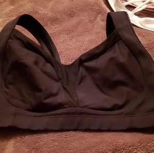 Lululemon Ta Ta Tamer 32D